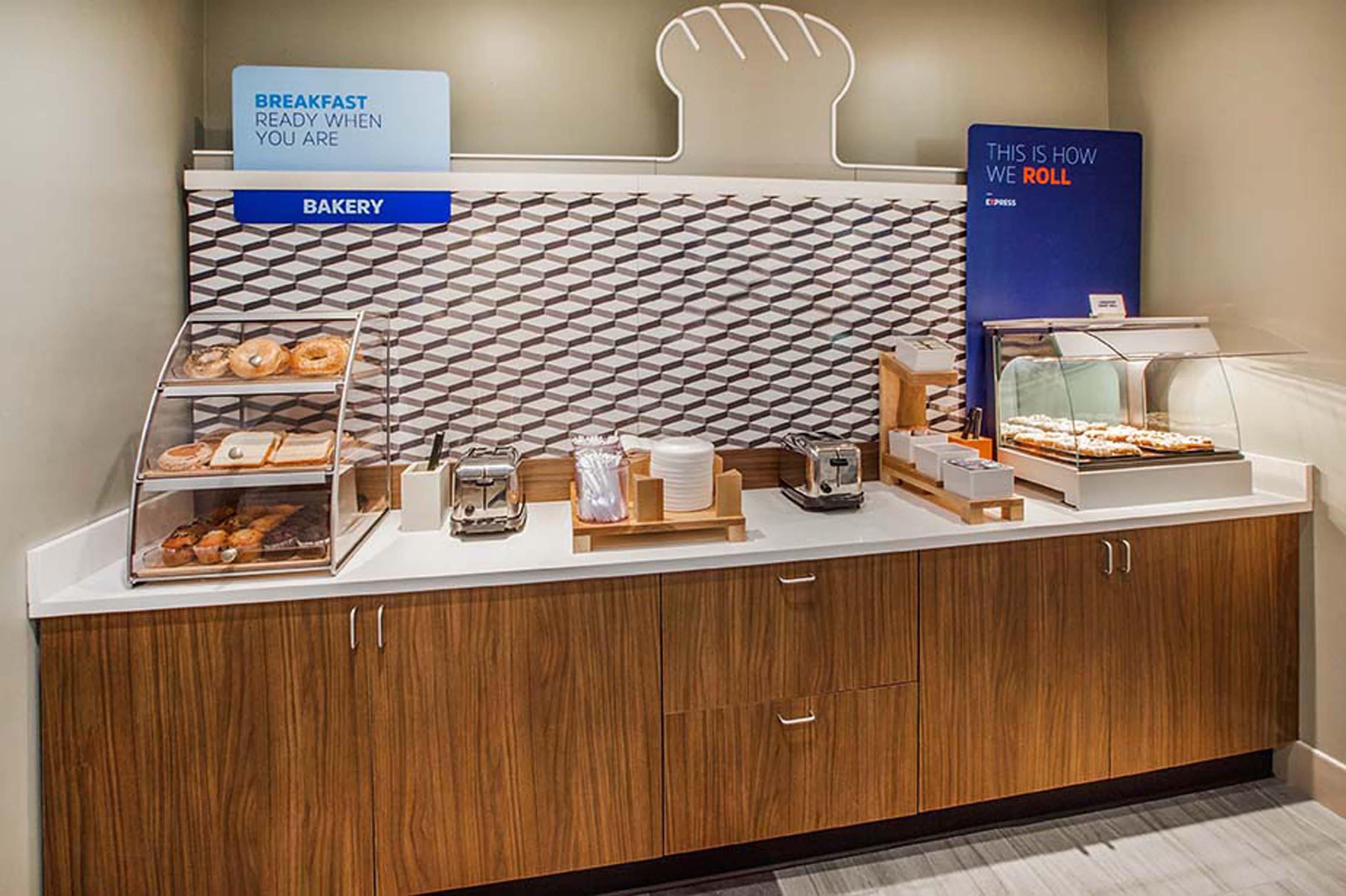 Holiday Inn Express Hotel & Suites Midlothian Turnpike By Ihg North Chesterfield Luaran gambar